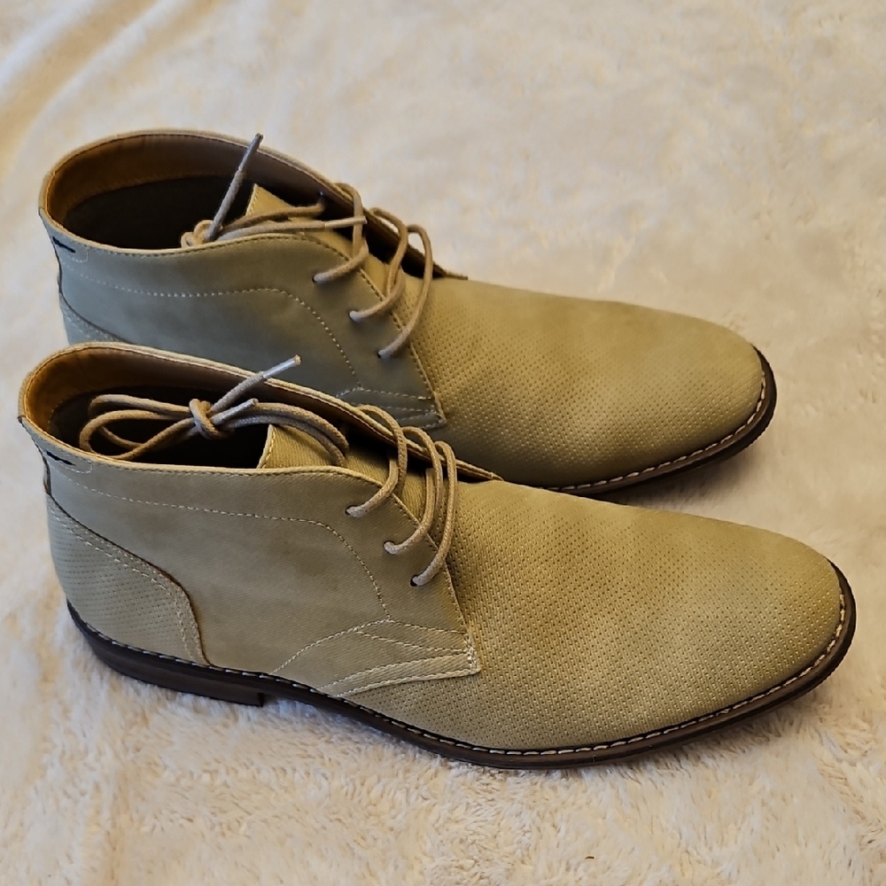 BN Men's Tan Lace-Up Mid-Boot. Goodfellow & Co. Size 10.5